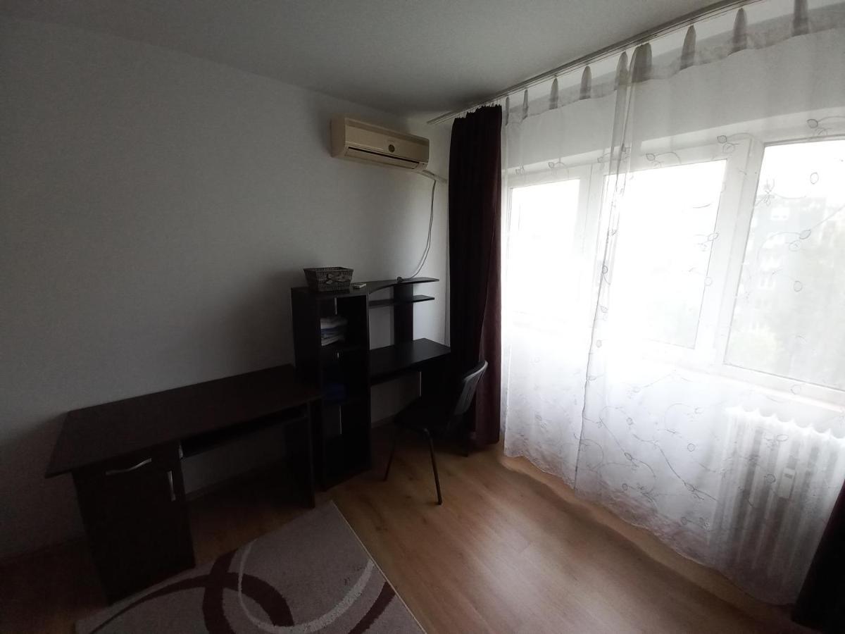 Studio Gorjului Bucharest Luaran gambar