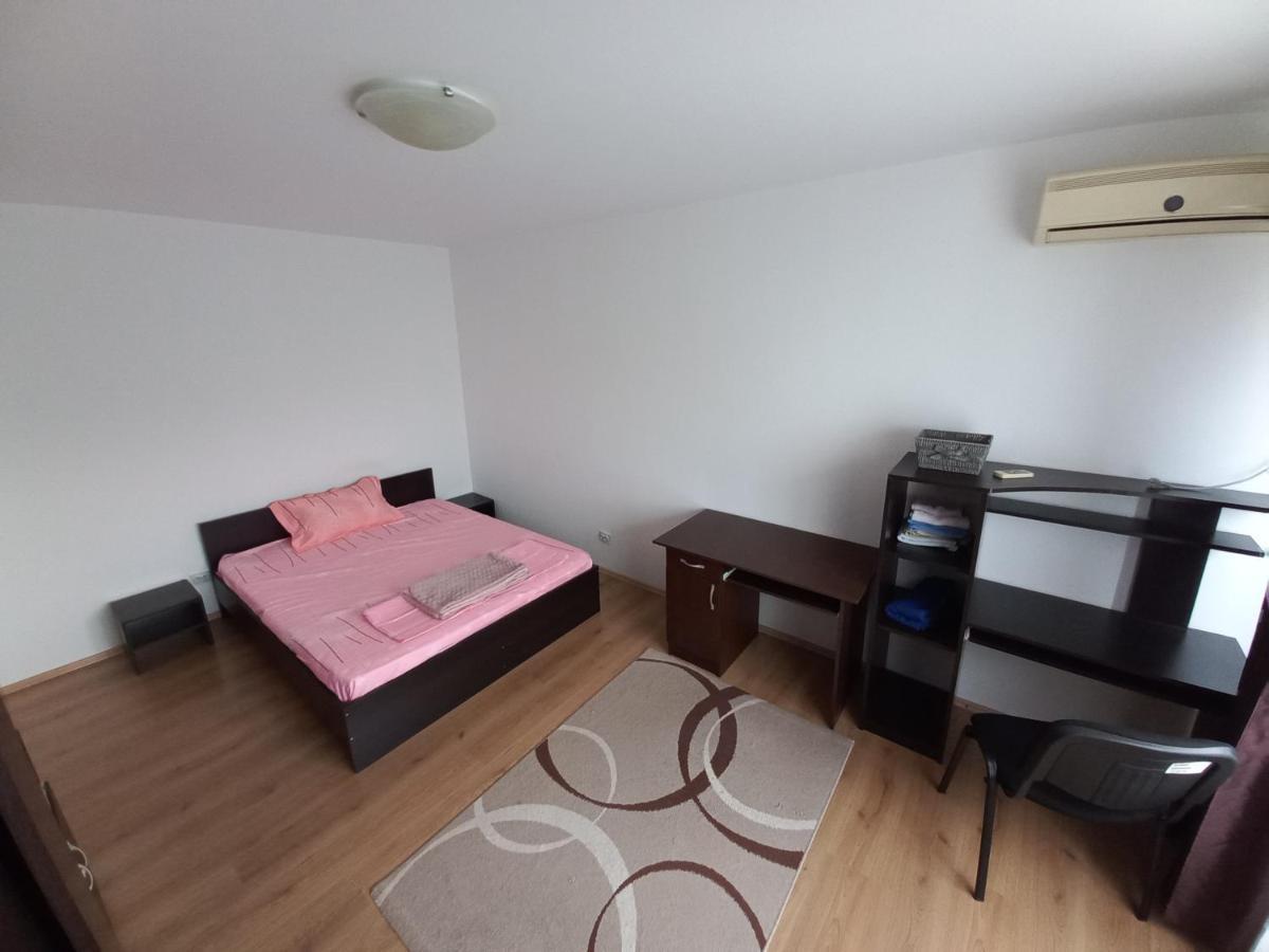 Studio Gorjului Bucharest Luaran gambar