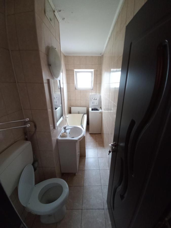 Studio Gorjului Bucharest Luaran gambar